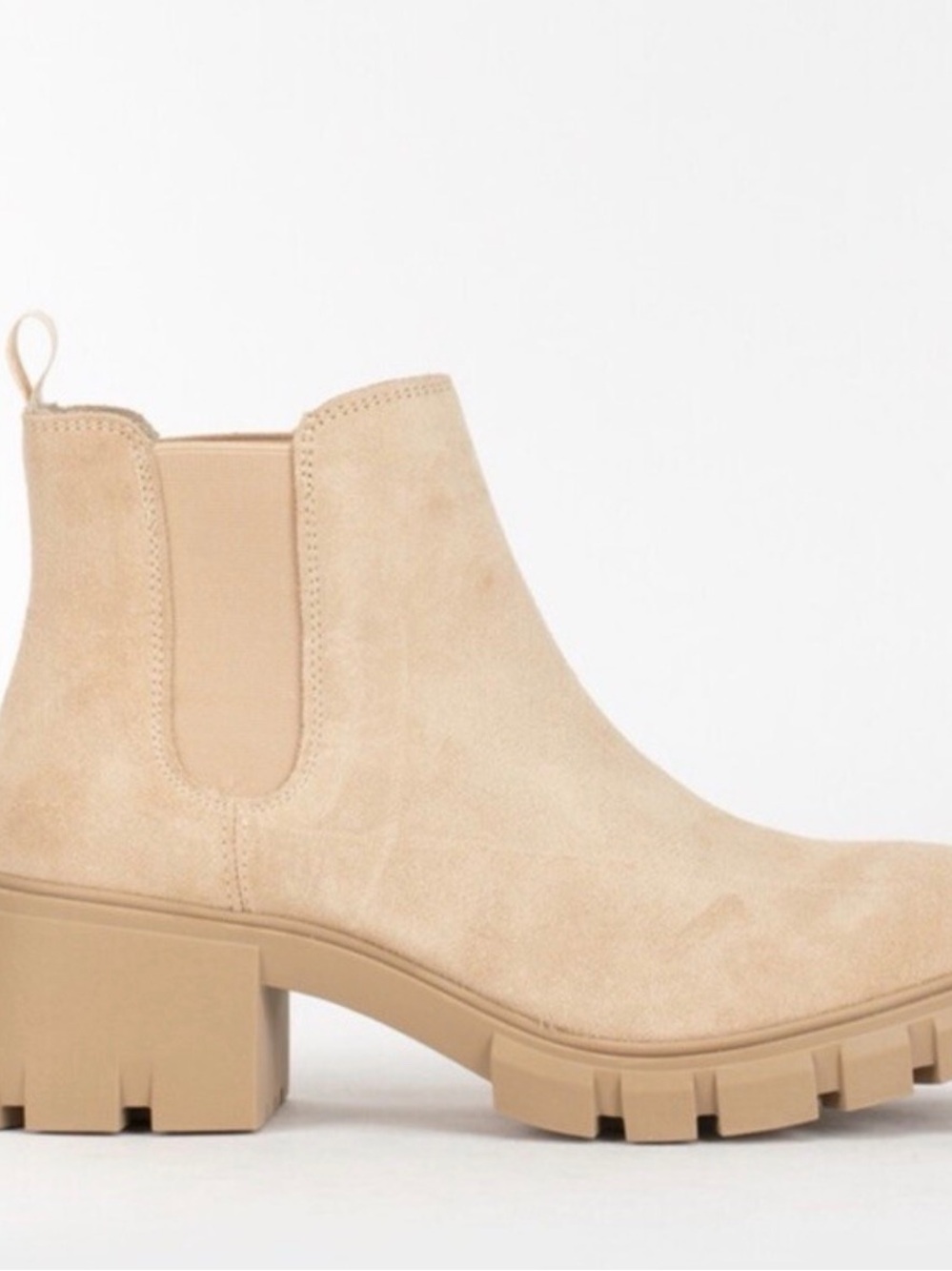 Steve Madden Beige Suede Chunky Howler Chelsea Boot